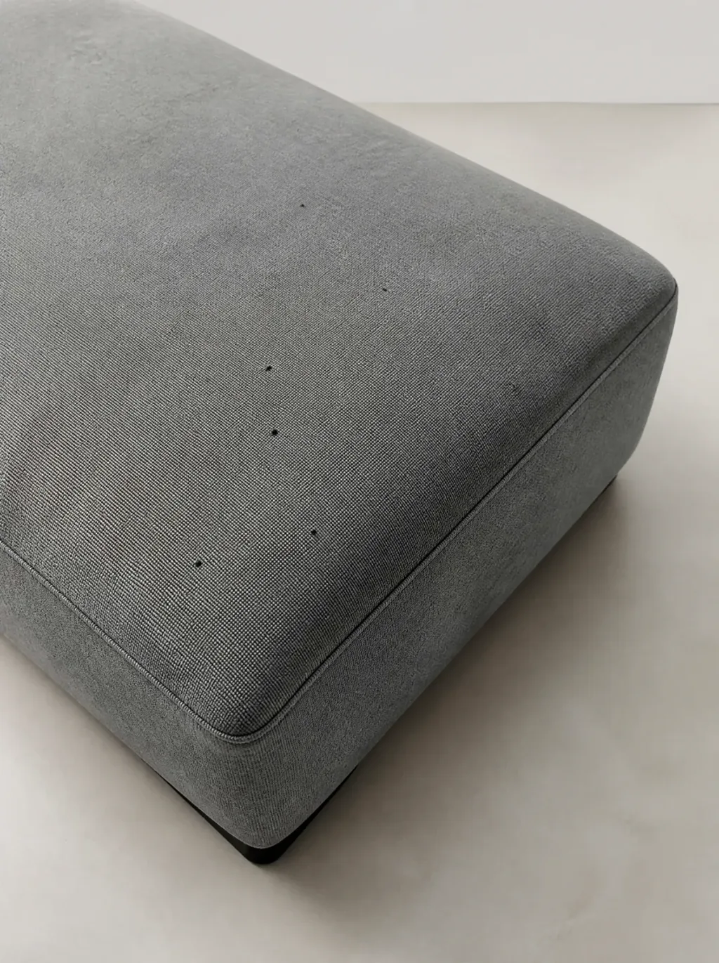 B&B-Italia-Sofa Neubezug: Kratzspuren am linken Seitenteil des Sofas