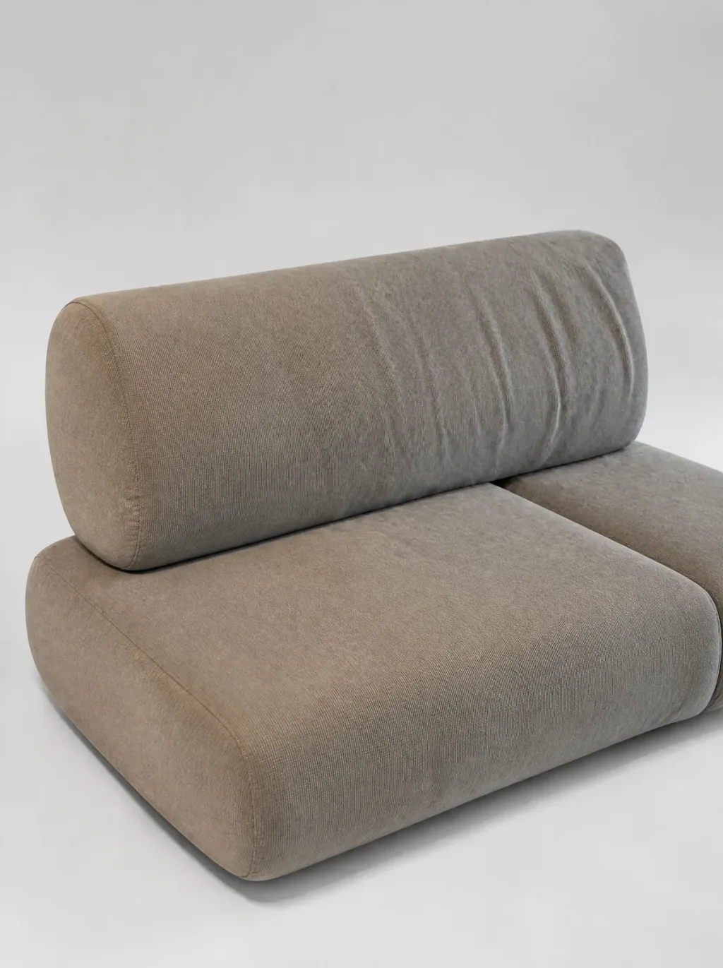 Durchgelegenes Polster des Sessels vor der Reparatur (B&B-Italia-Sofa, Sofa neu beziehen im Zürcher Oberland)