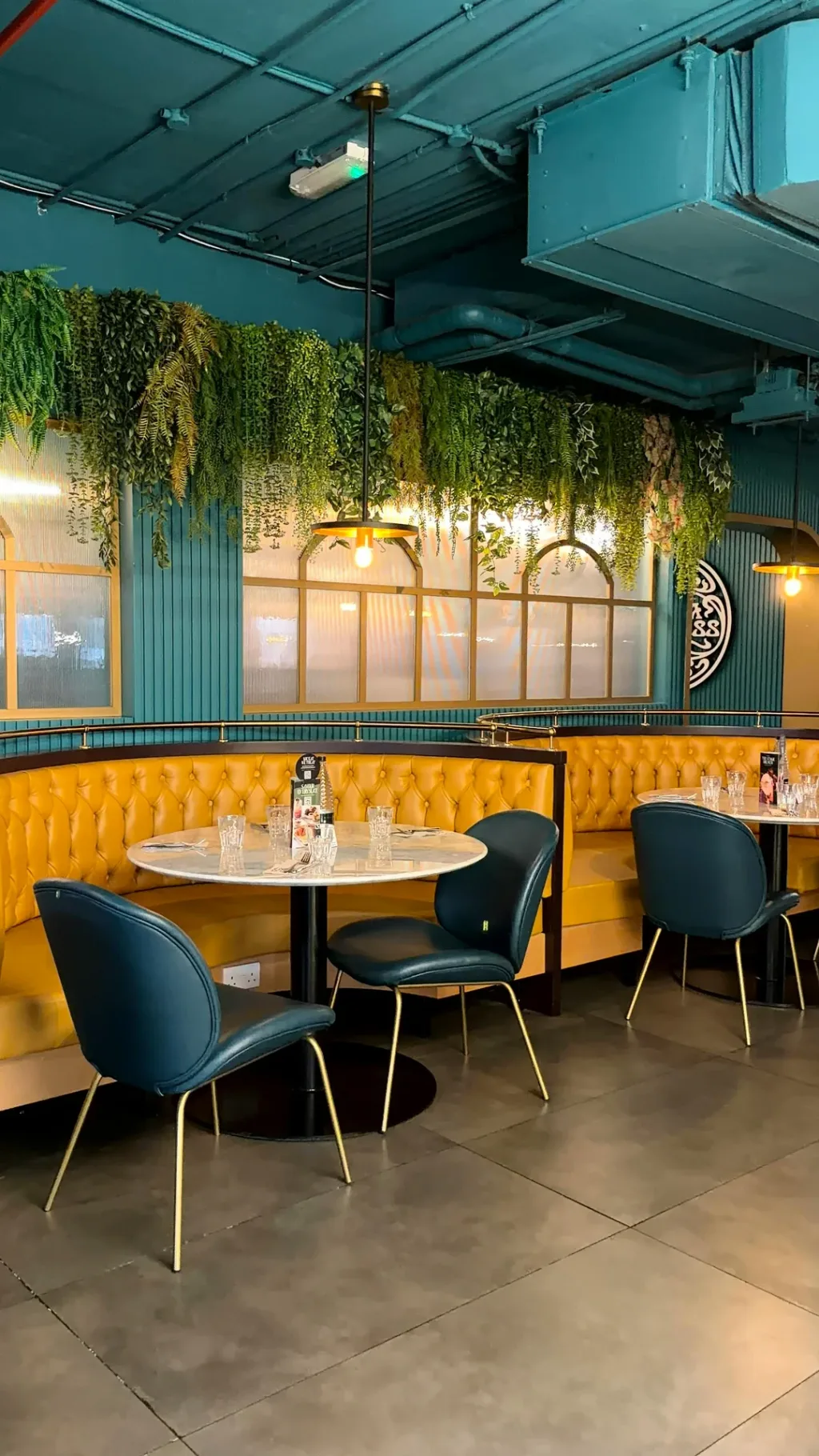 Gastronomie Bestuhlung "La Brasserie" - Ansicht 2